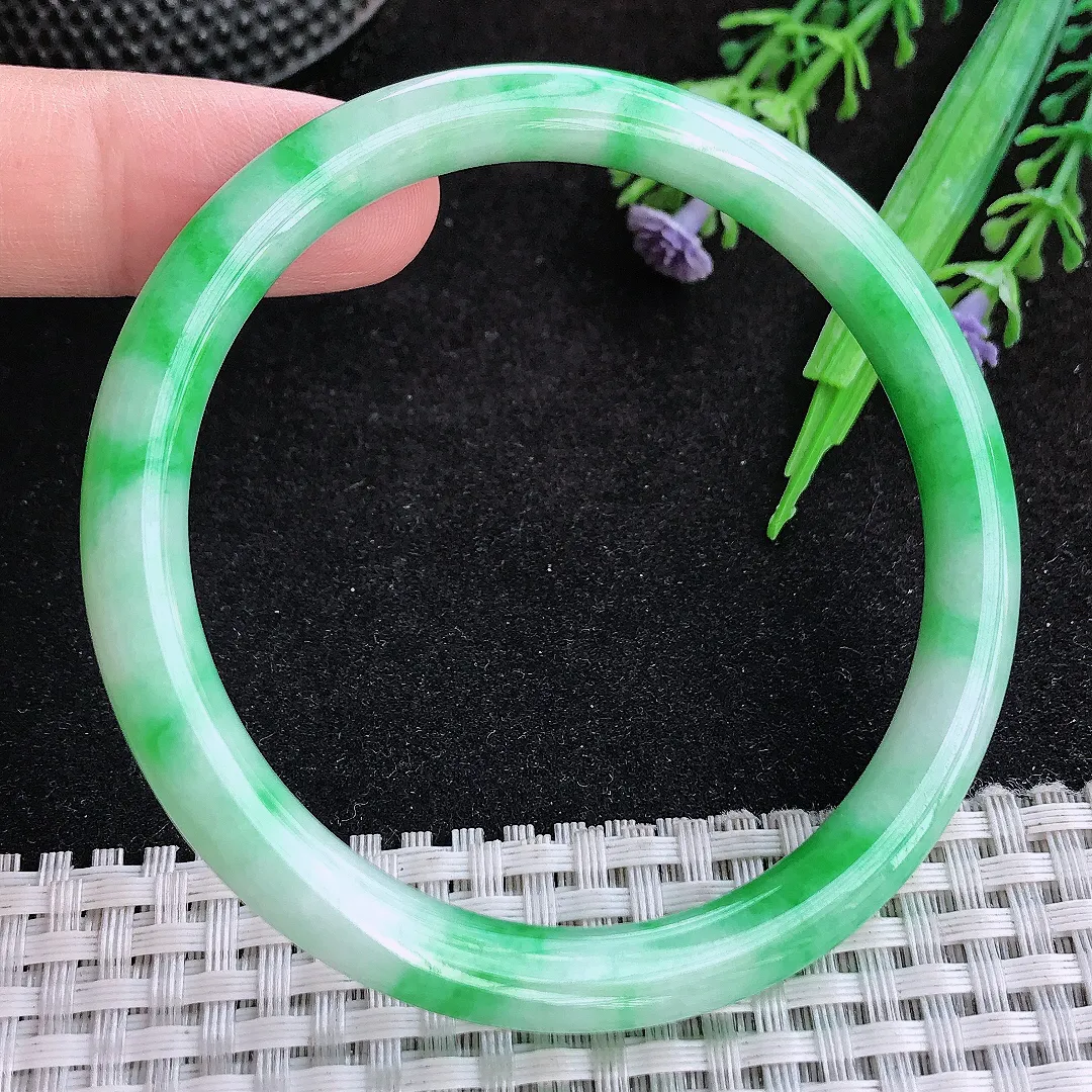 自然光58.5/7/7.5老坑精美辣阳绿叮当圆条手镯天然翡翠玉镯女款