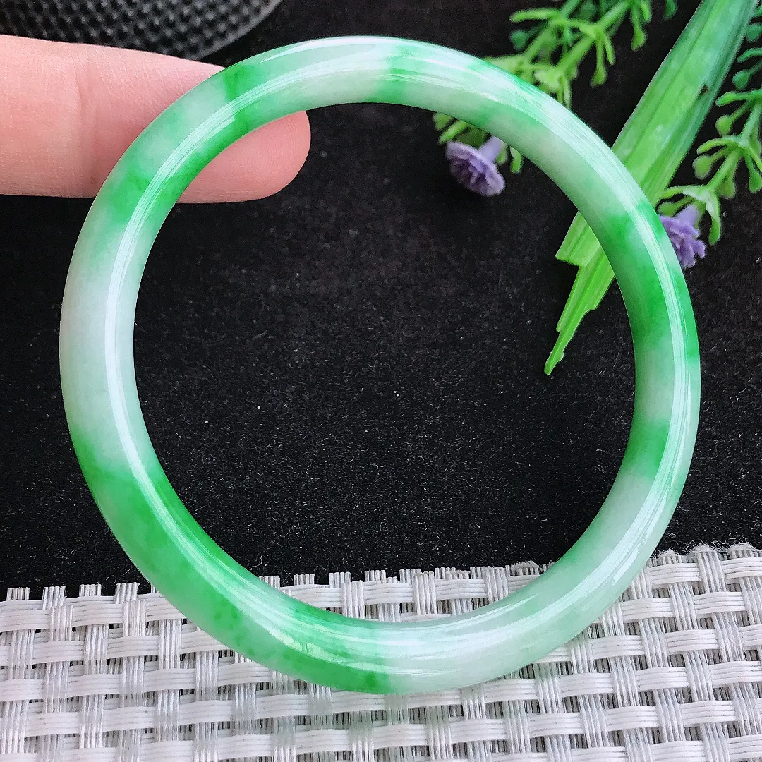 自然光58.5/7/7.5老坑精美辣阳绿叮当圆条手镯天然翡翠玉镯女款