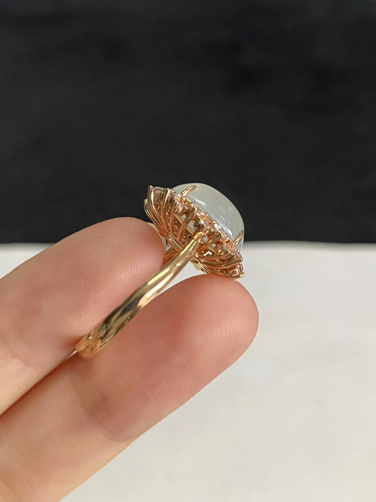 翡翠女戒，印记：Au750,伴钻石