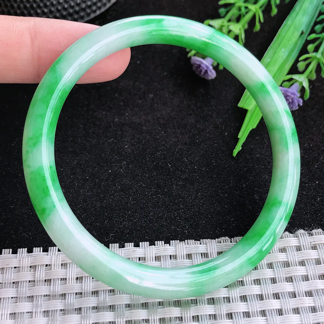 自然光58.5/7/7.5老坑精美辣阳绿叮当圆条手镯天然翡翠玉镯女款