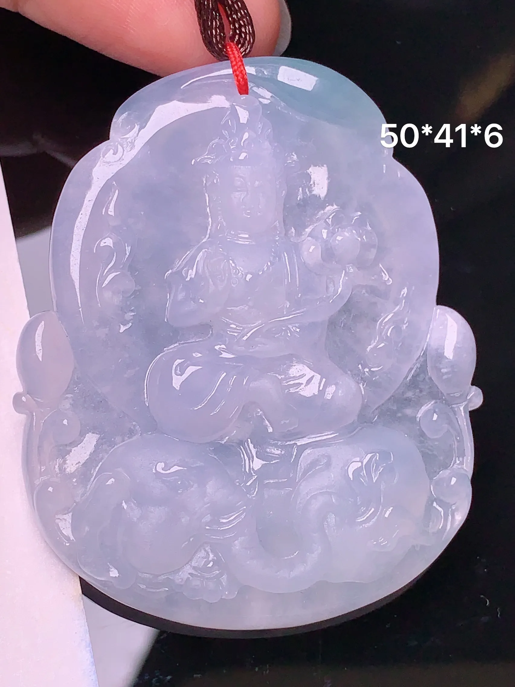 冰种普贤观音菩萨吊坠 玉质细腻 色泽艳丽 水润亮眼  整体尺寸50*41*6