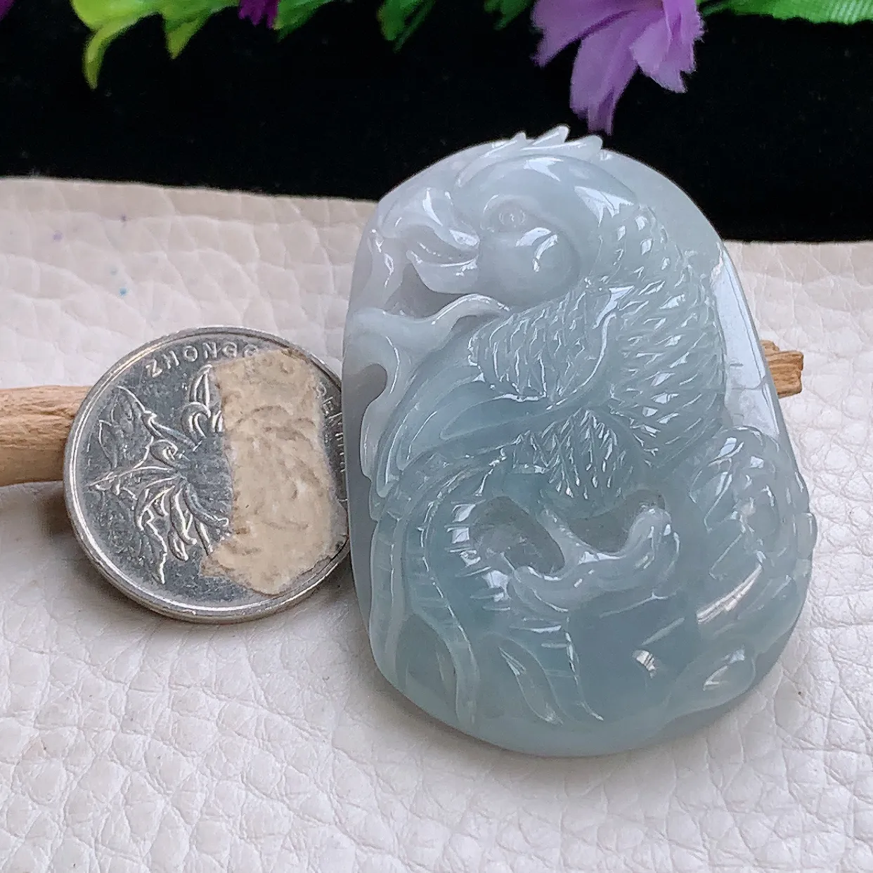 zzx实拍34.3*16.5*8.2天然翡翠精雕蓝水小兔子吊坠 冰透生肖免玉坠