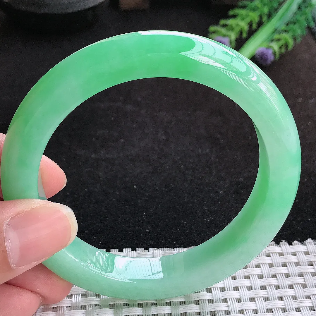 自然光60/11.8/9.8老坑精美冰润满绿阳绿手镯大圈口天然翡翠玉镯女款