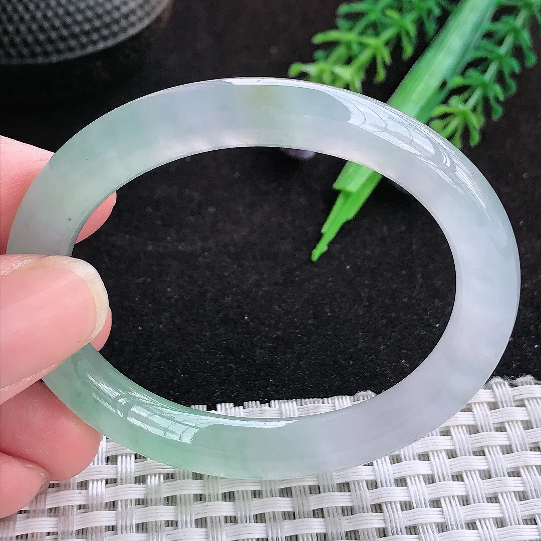 自然光51.45/8.5老坑冰种果冻胶冰晴小圈口贵妃手镯天然翡翠玉镯女款