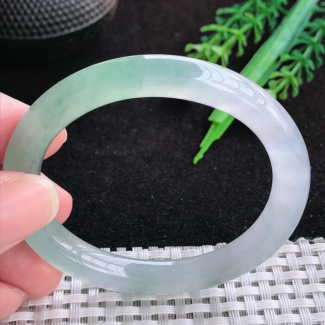 自然光51.45/8.5老坑冰种果冻胶冰晴小圈口贵妃手镯天然翡翠玉镯女款