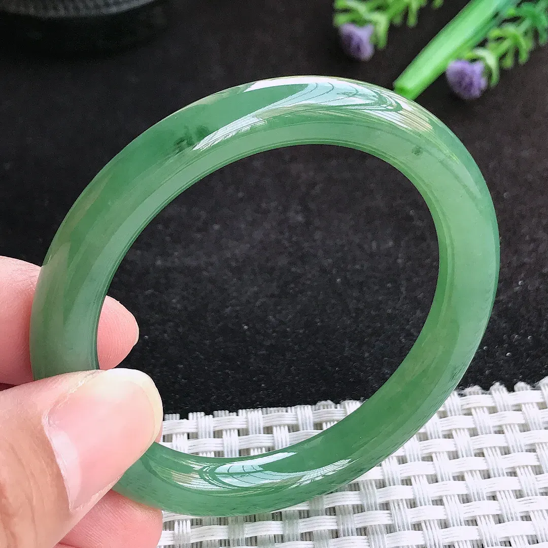 自然光51.5/8.8老坑冰胶果冻满绿小圈口圆条手镯天然翡翠玉镯女款