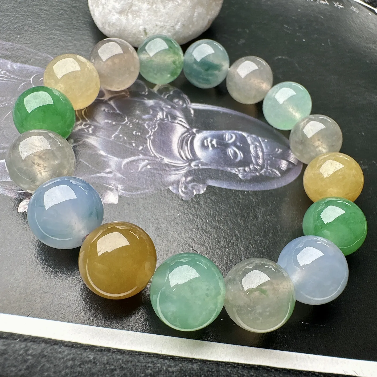 【冰种多宝手串】晶莹多彩的糖果串，多宝手串，颜色丰富，更重要的是种水都很好，性价比很不错，直径11.9*12.4之间