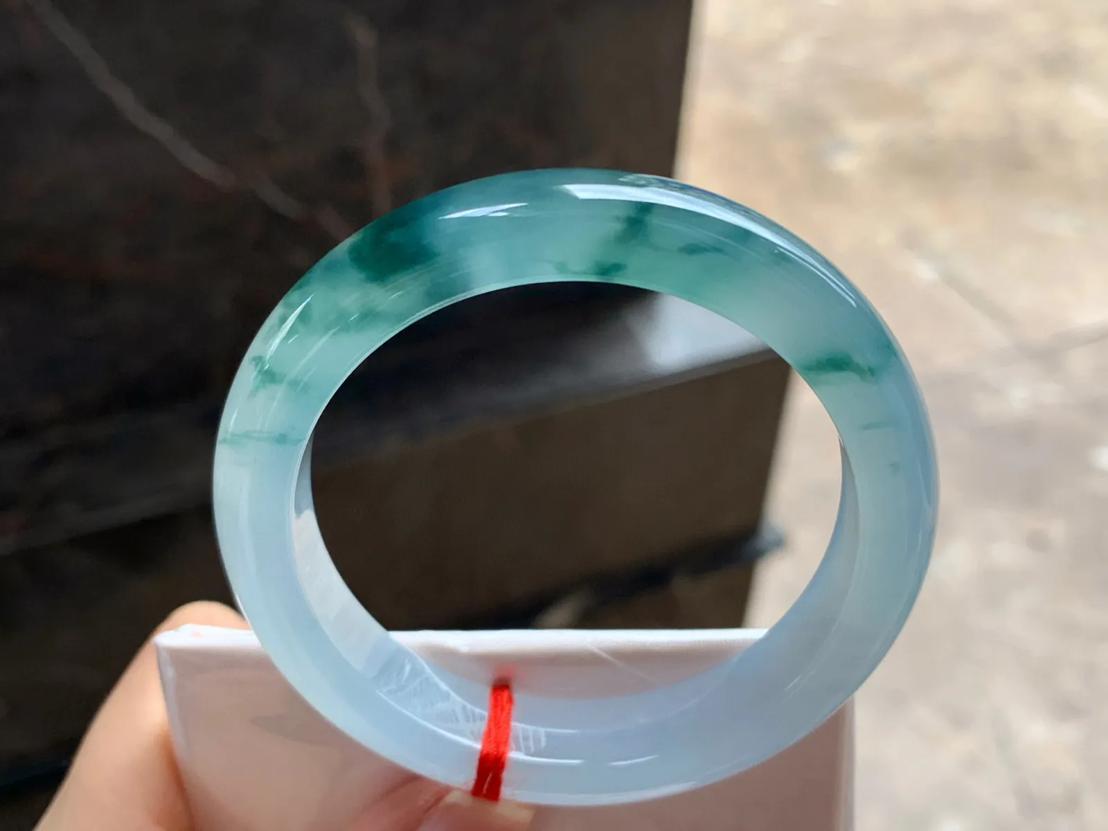 53.5-12-8.3

冰蓝花手镯^_^飘花浓郁