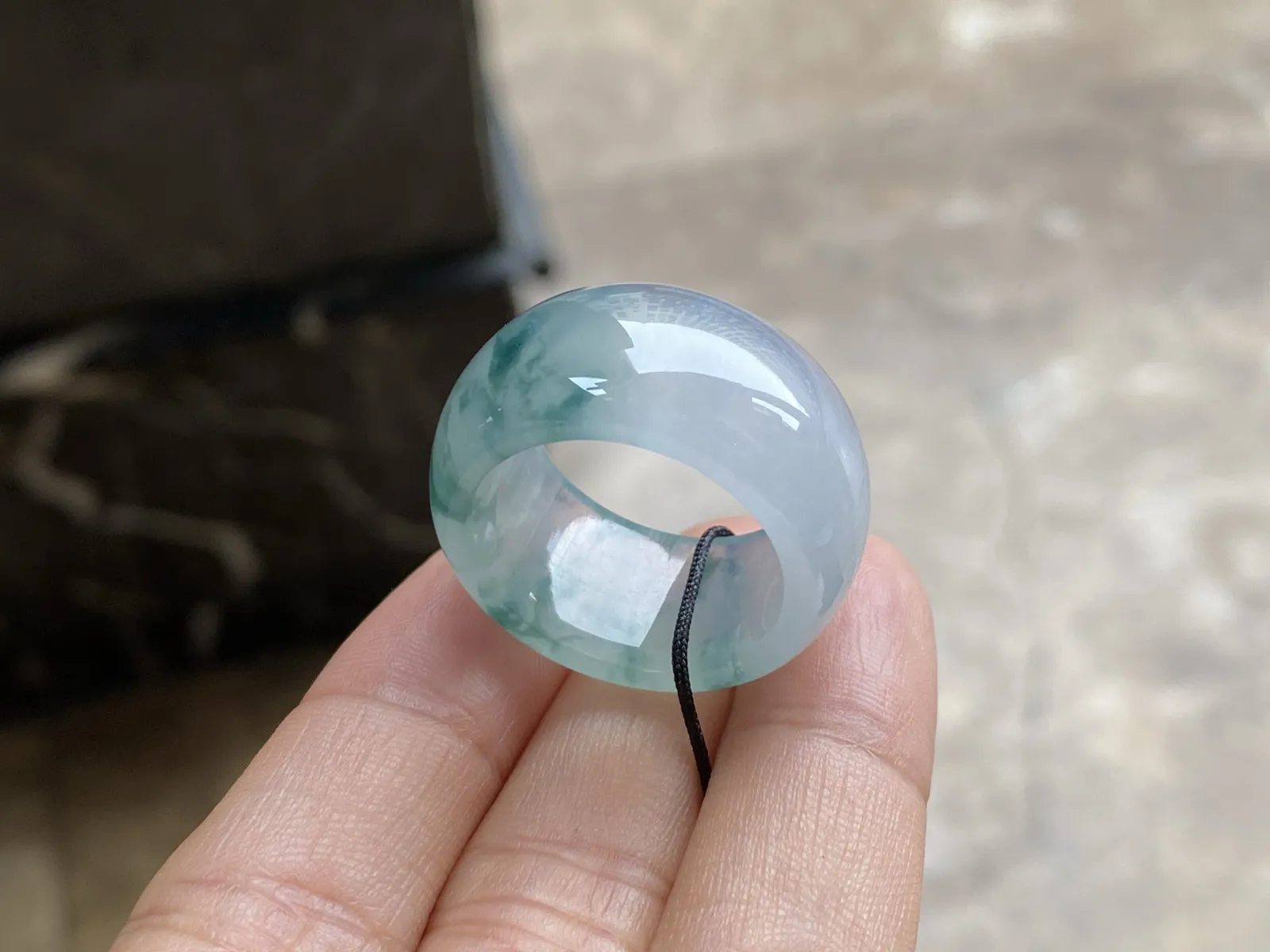 冰胶感宽版指环

戒圈号21#