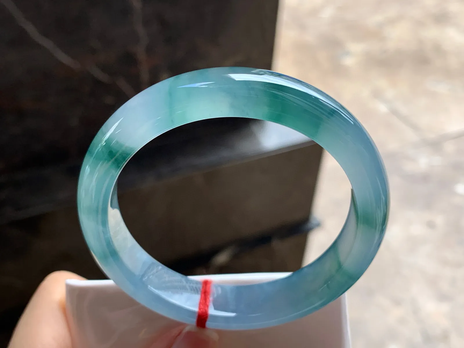 57-12.4-8.3

冰蓝花手镯^_^飘花浓郁 种水足