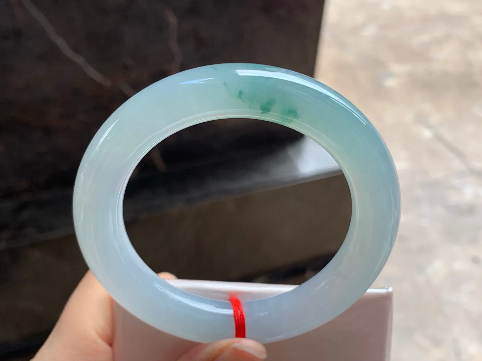 56-11.5

飘花手镯^_^玉质温润 清新