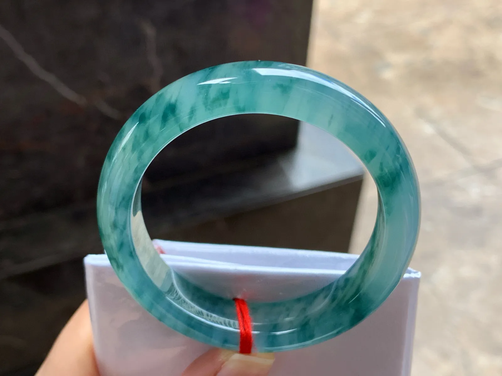 51-12.5-8.1

冰蓝花手镯^_^种水足 飘花浓郁
