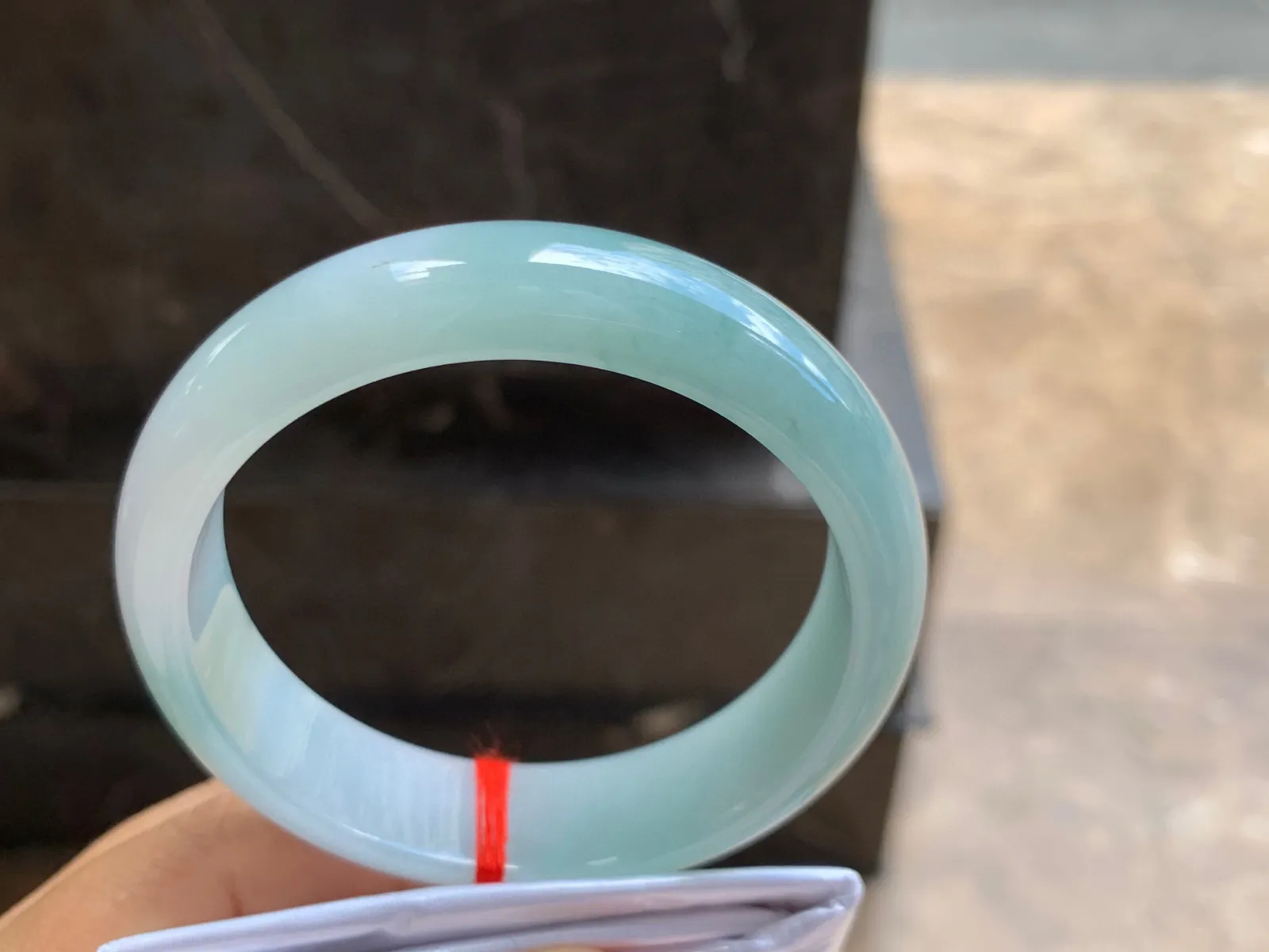 59.5-15.5-8mm
蓝水手镯 底子细腻 宽版大气