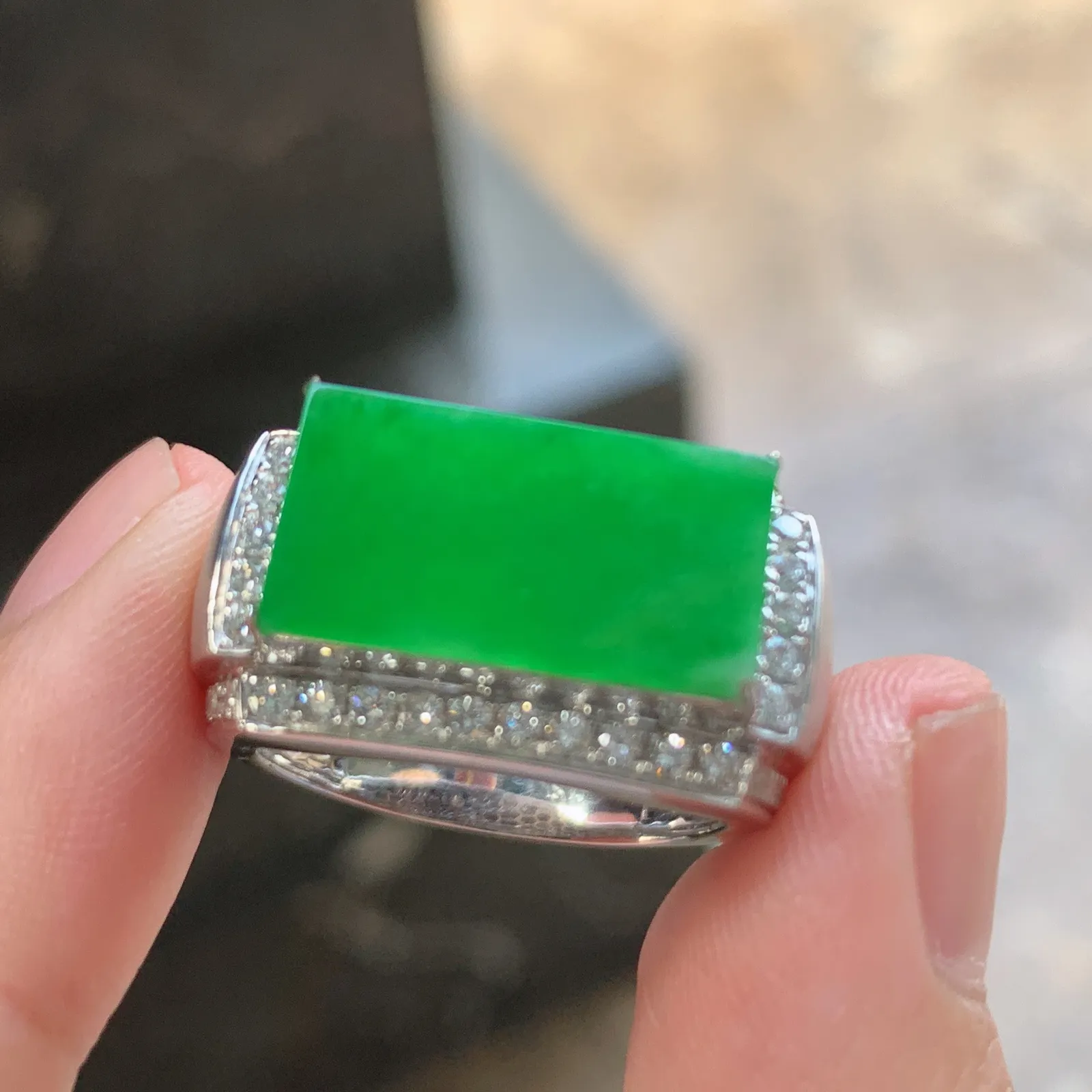 金镶钻·满绿马鞍戒指