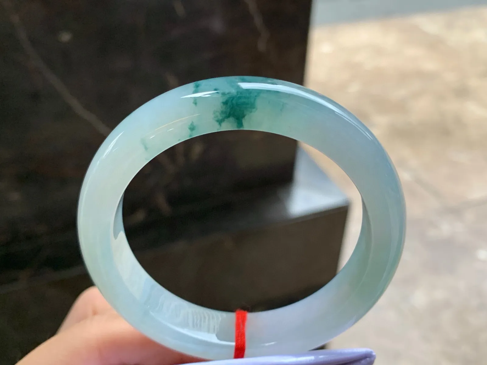 57-12.7-8.6

蓝花手镯^_^种水足 飘花灵韵