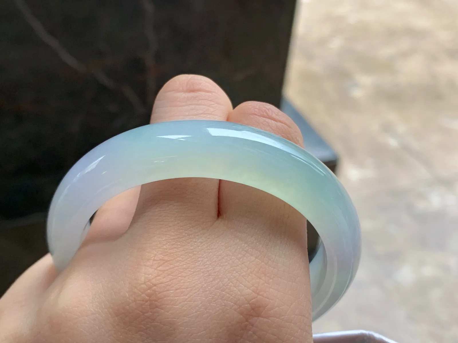 55-12.9-8.2

冰种春带彩手镯^_^种水好