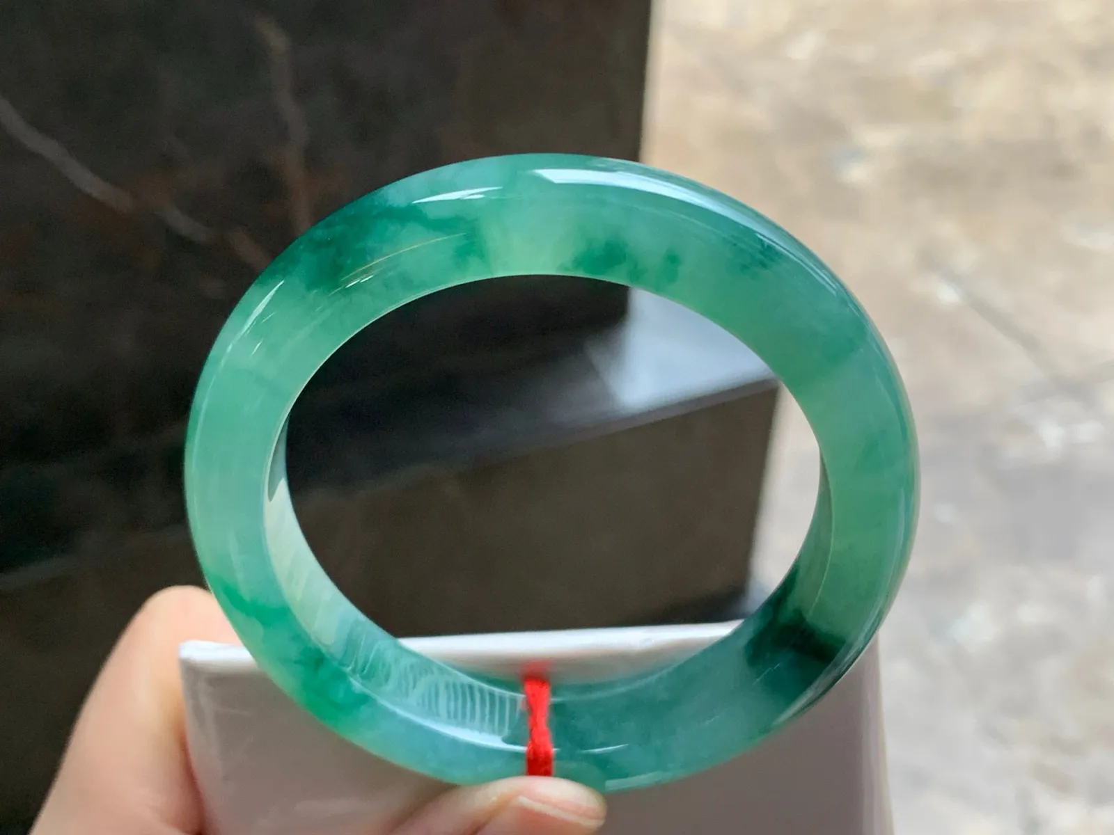 55-12.2-9.2

冰晴绿飘花手镯^_^种水足 飘花浓郁