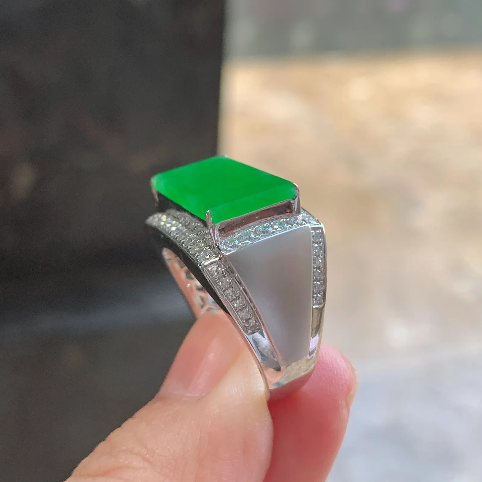 金镶钻·满绿马鞍戒指