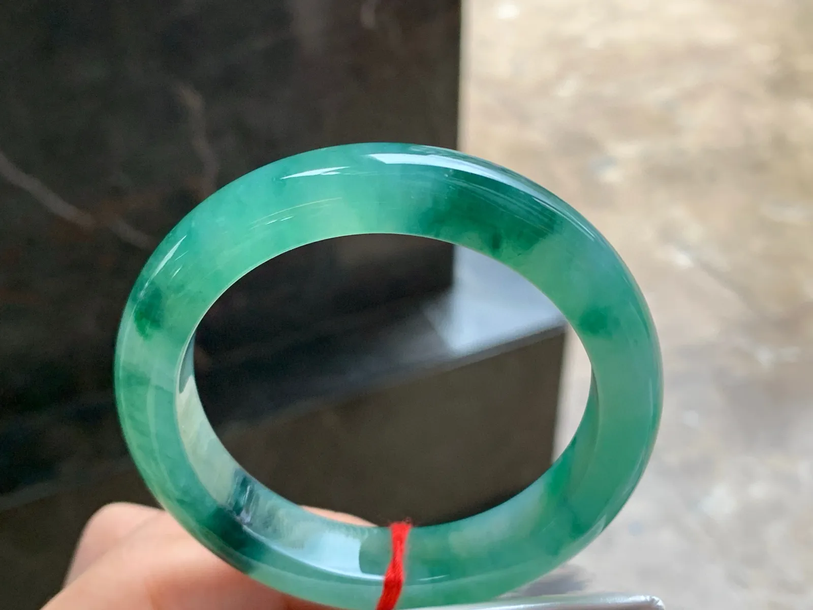 55-12.2-9.2

冰晴绿飘花手镯^_^种水足 飘花浓郁