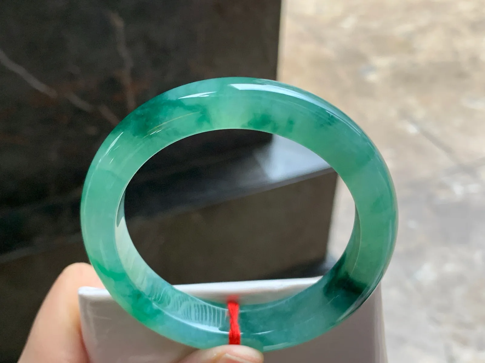55-12.2-9.2

冰晴绿飘花手镯^_^种水足 飘花浓郁