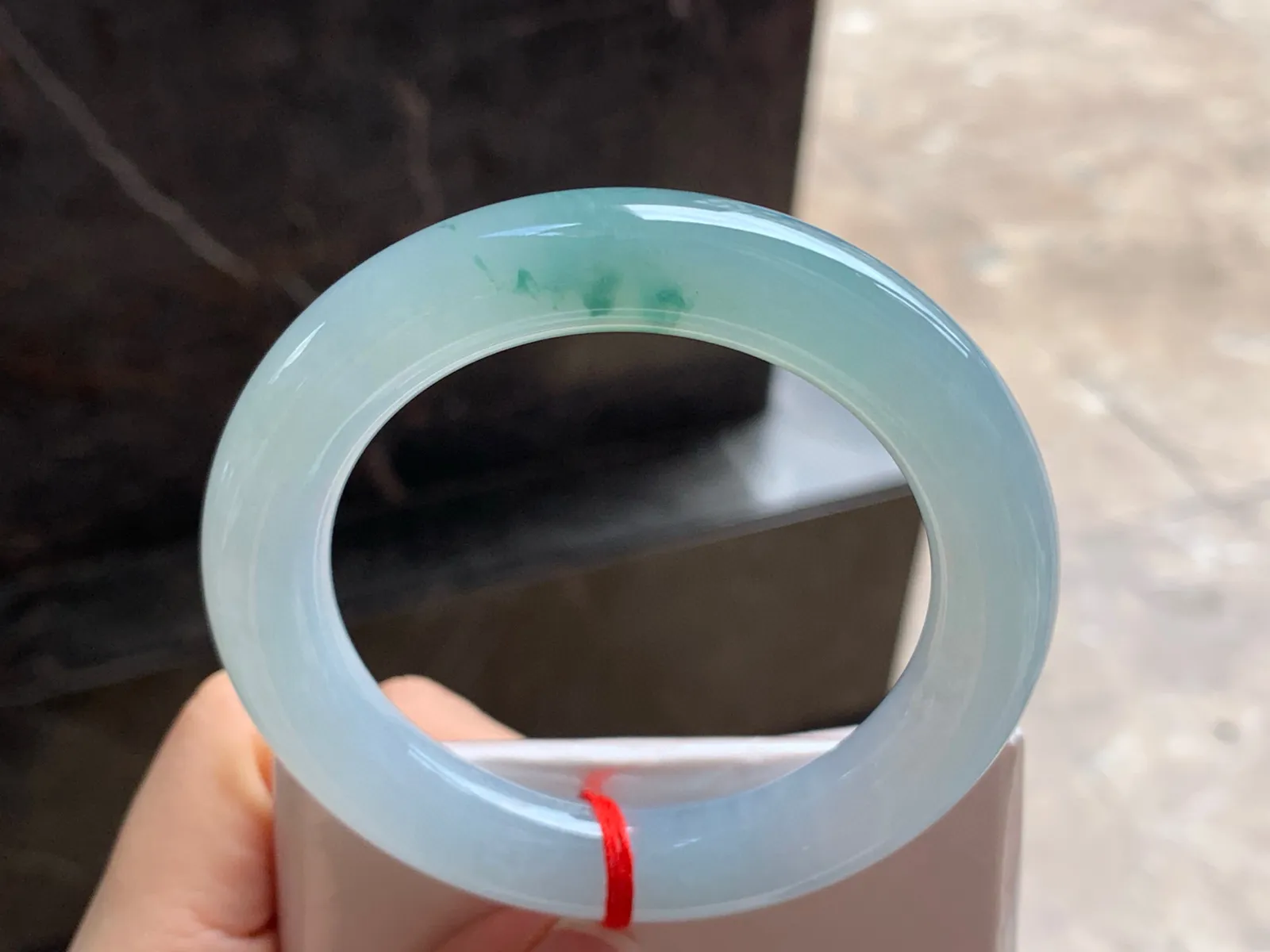 56-11.5

飘花手镯^_^玉质温润 清新