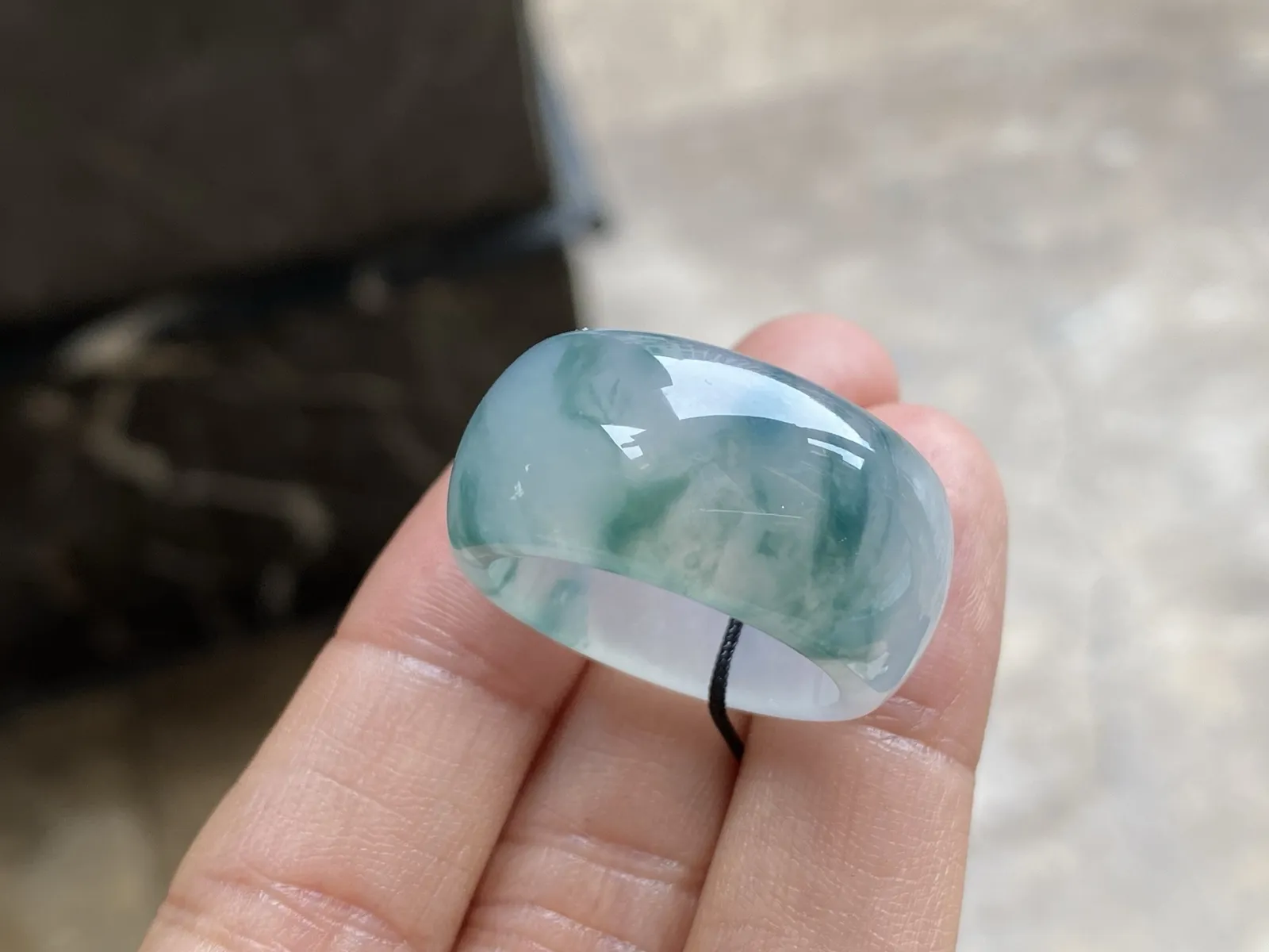 冰胶感宽版指环

戒圈号21#