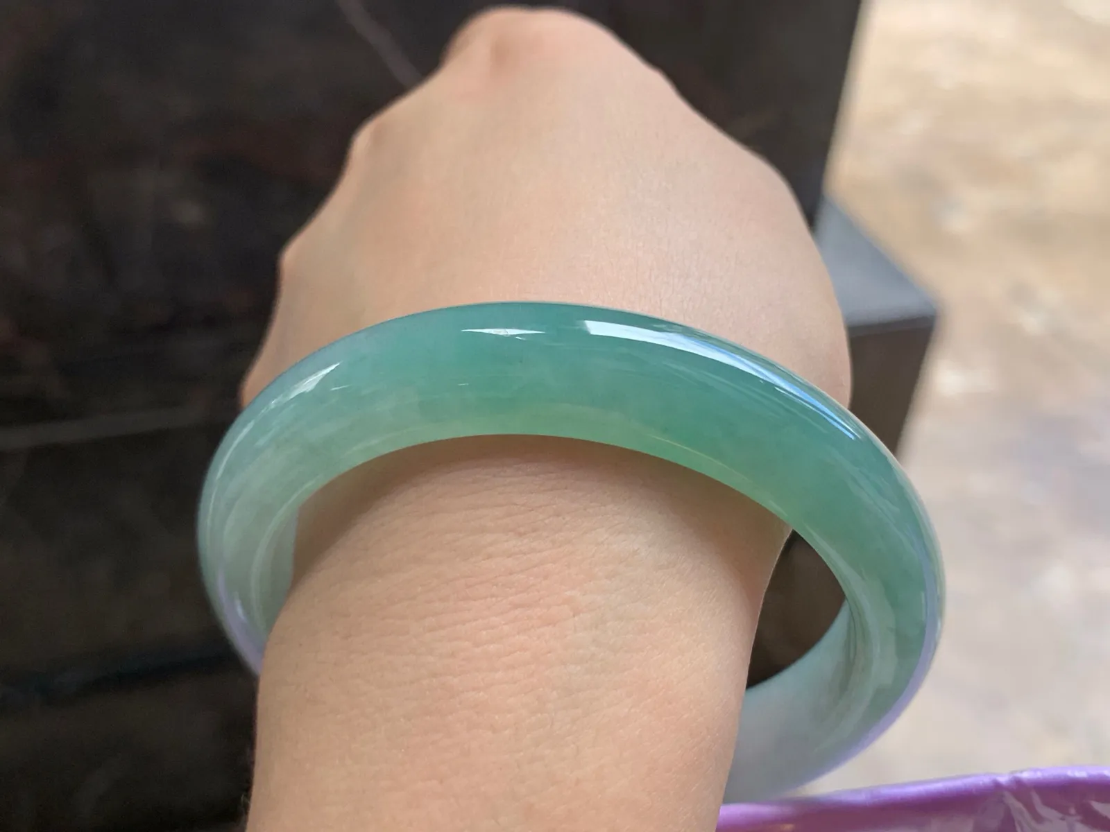 59-12.5-9

蓝水手镯^_^颜色鲜艳 起光 浓郁