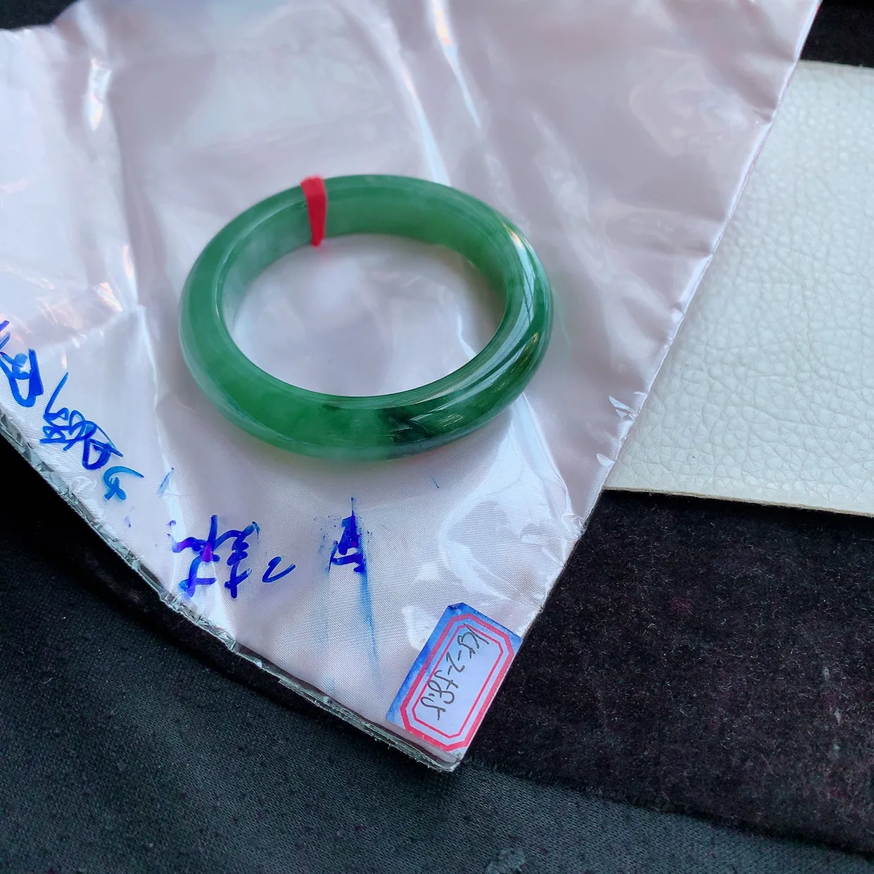 xo实拍58*13*10平安镯 缅甸翡翠手镯辣绿厚装宽边玉手镯 玉手环