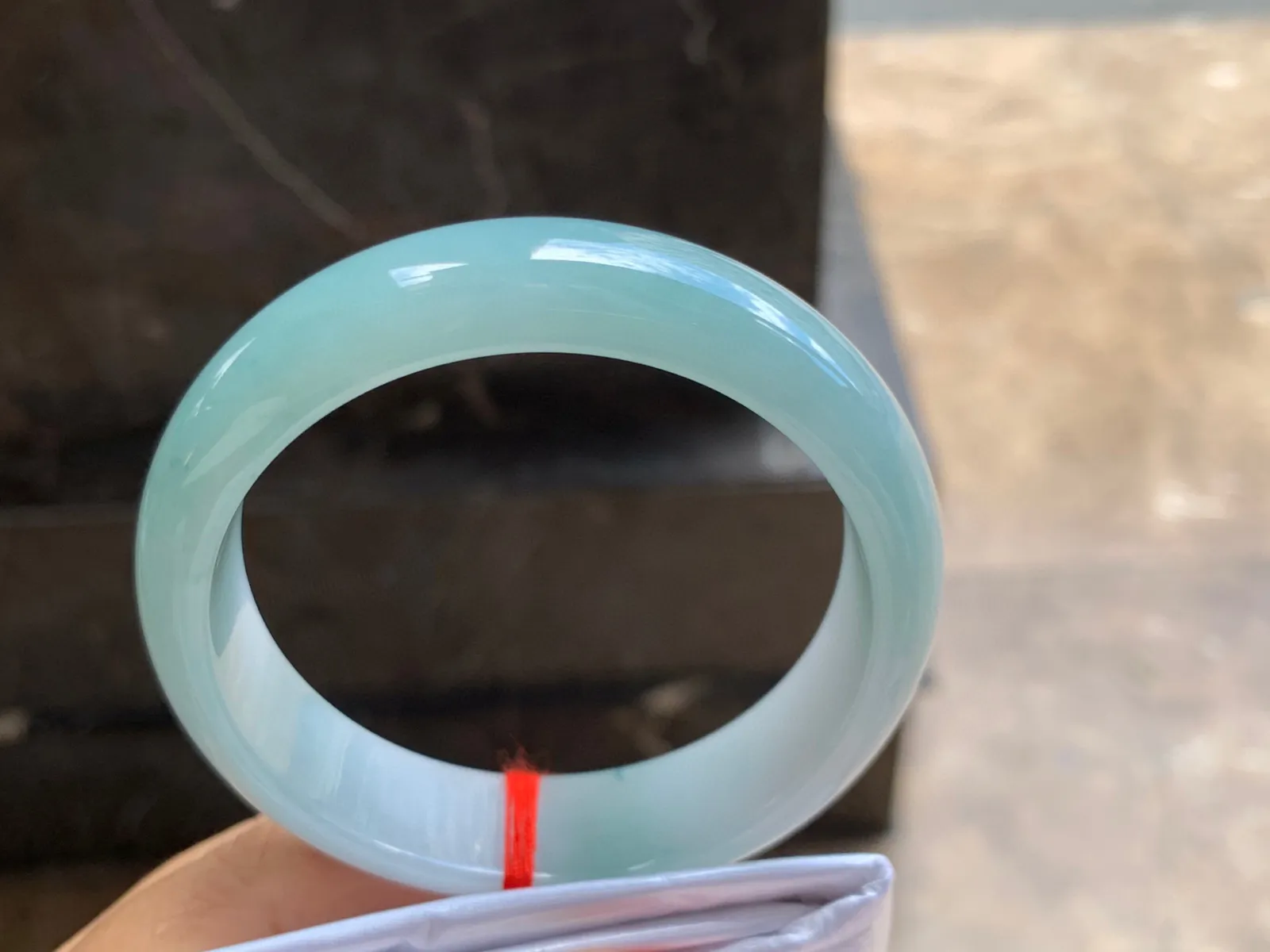 59.5-15.5-8mm
蓝水手镯 底子细腻 宽版大气