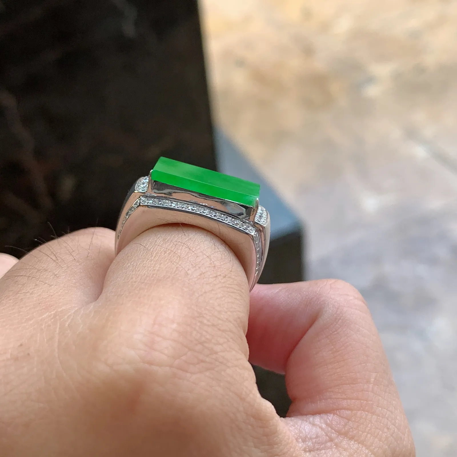 金镶钻·满绿马鞍戒指