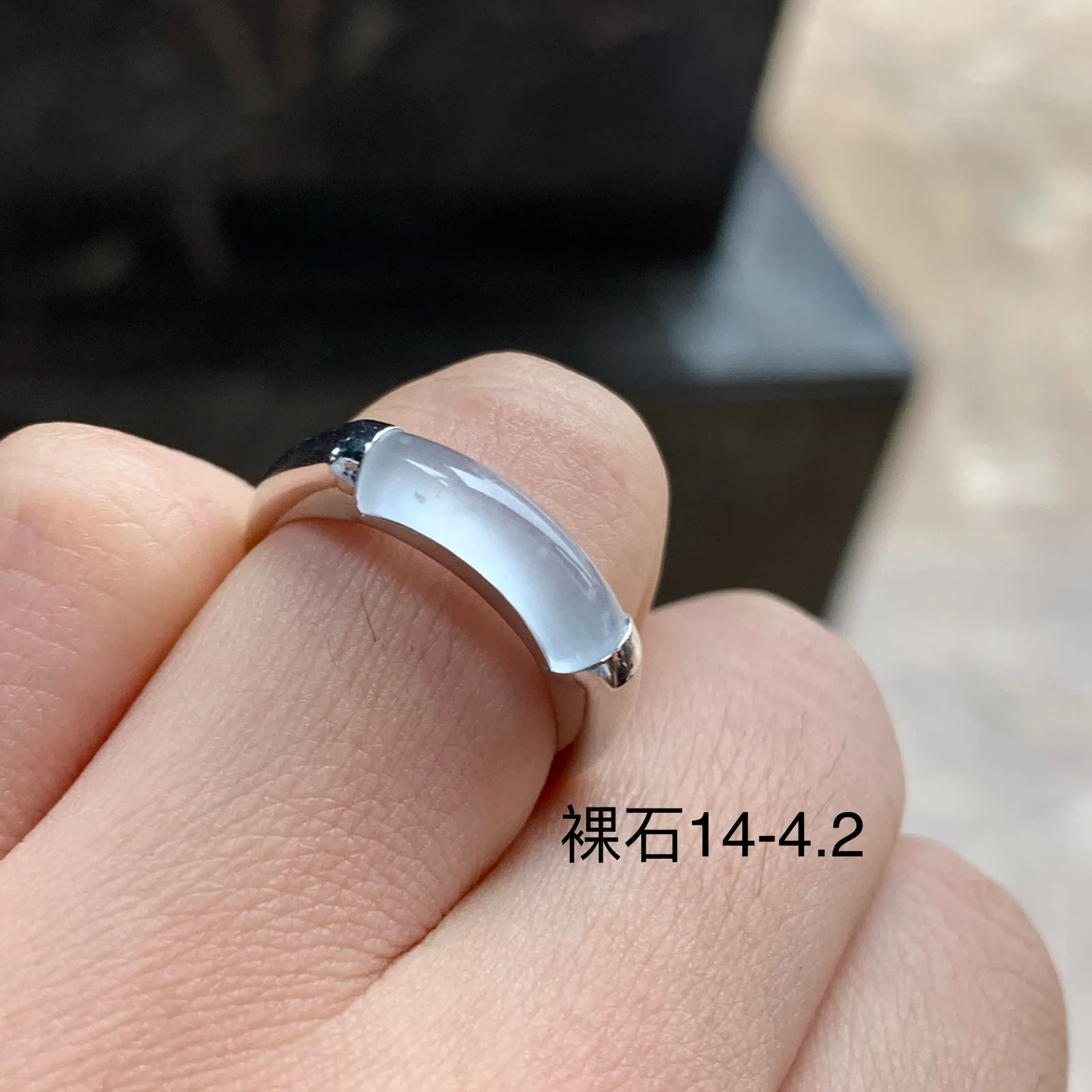 金镶嵌冰种马鞍戒指^_^透亮 荧光十足