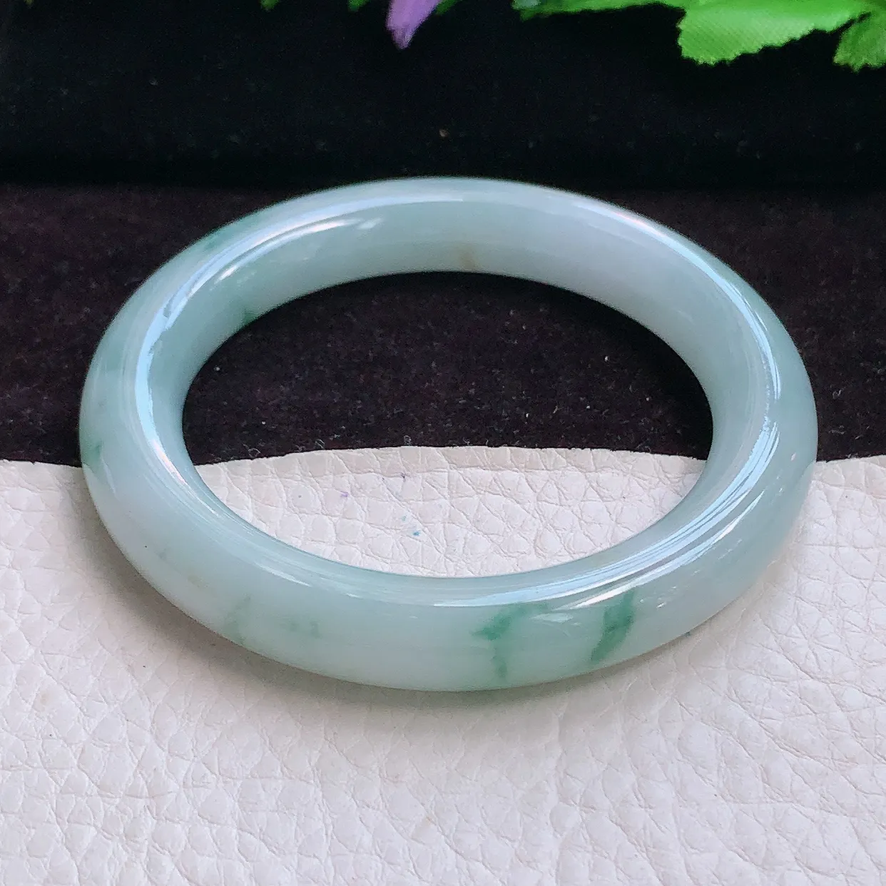xh实拍53*10美人镯 缅甸翡翠A货冰飘花细润圆条玉手镯 玉手环