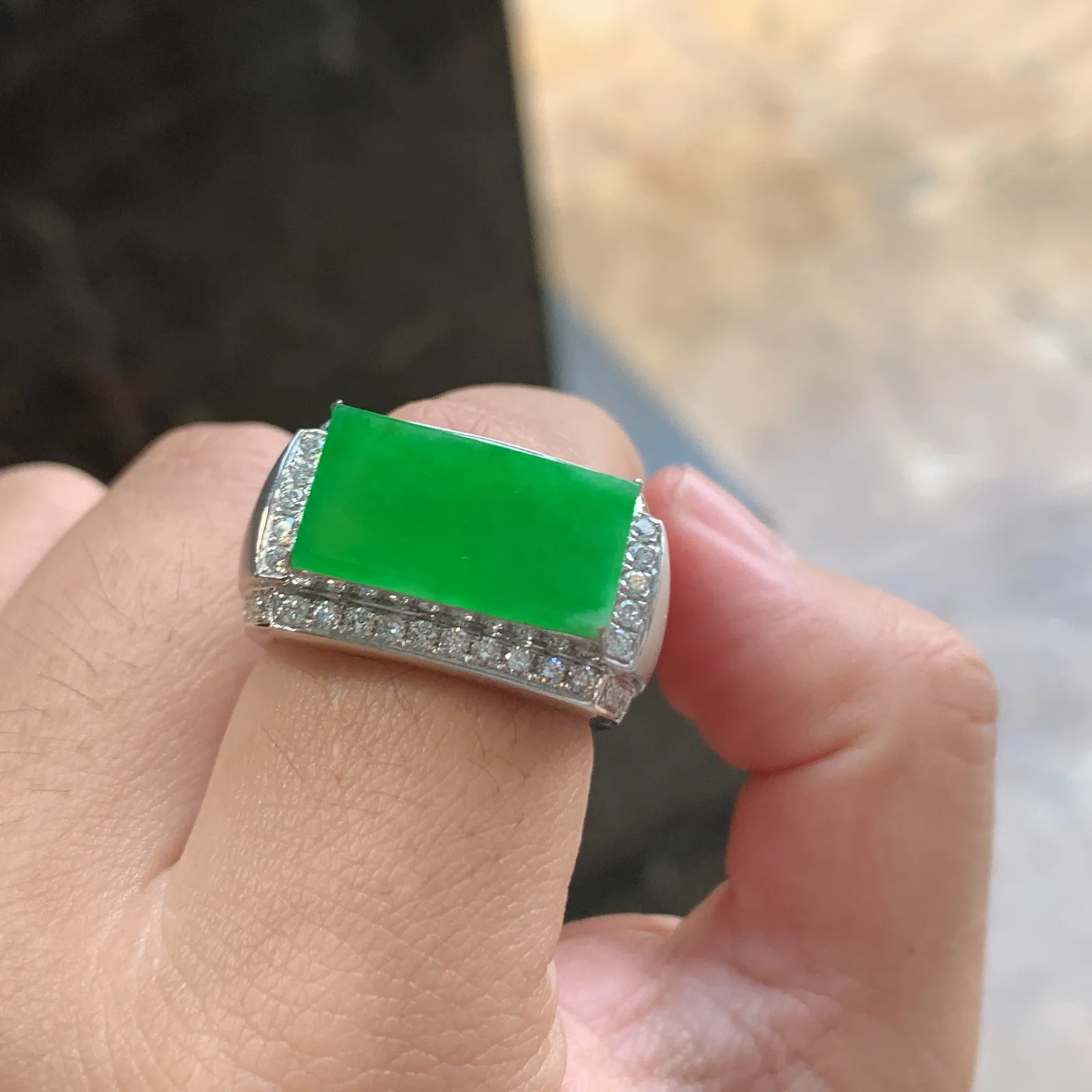 金镶钻·满绿马鞍戒指