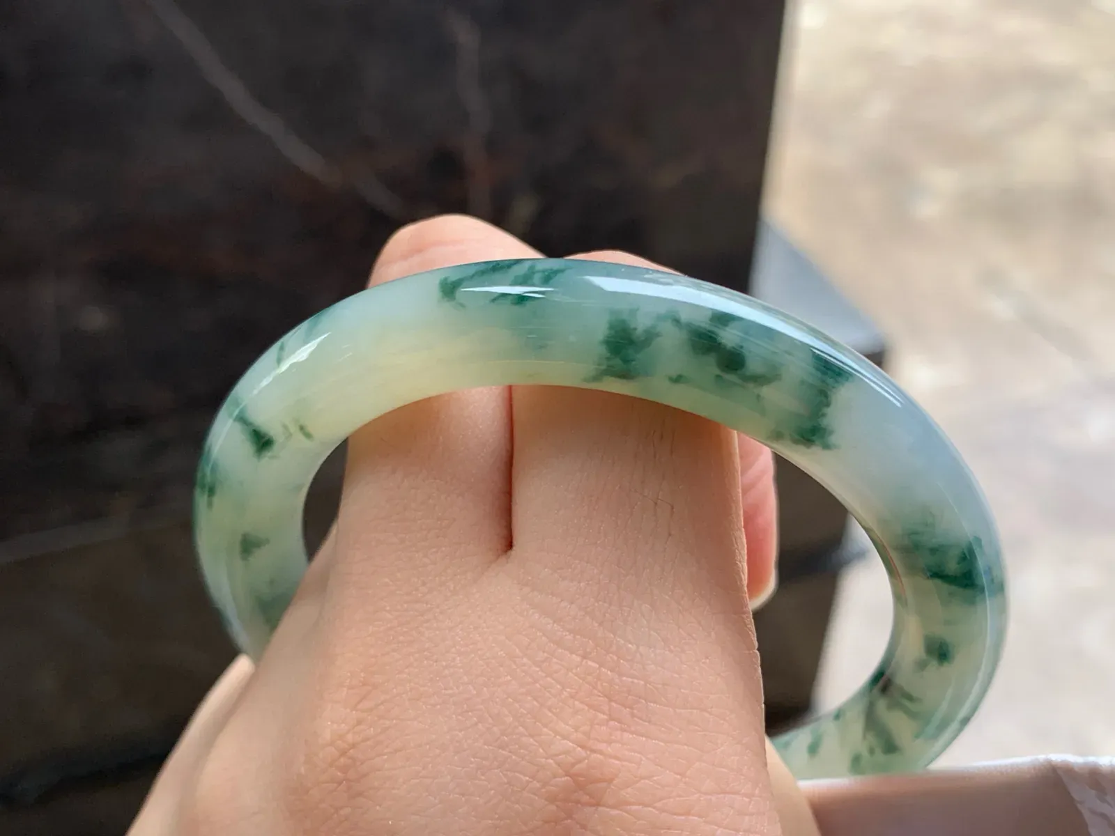 58.5-10

飘花圆条手镯^_^飘花灵韵