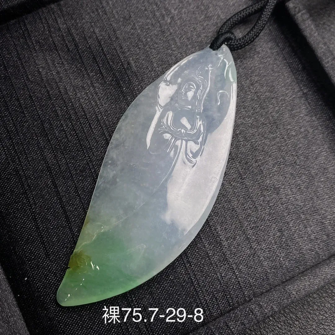 冰种飘绿观音吊坠 尺寸75.7-29-8毫米