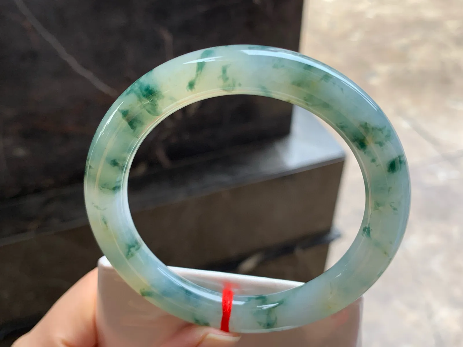 58.5-10

飘花圆条手镯^_^飘花灵韵