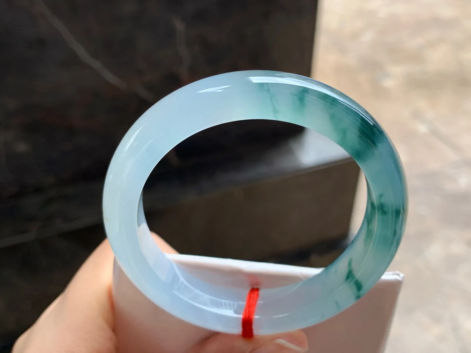 53.5-12-8.3

冰蓝花手镯^_^飘花浓郁