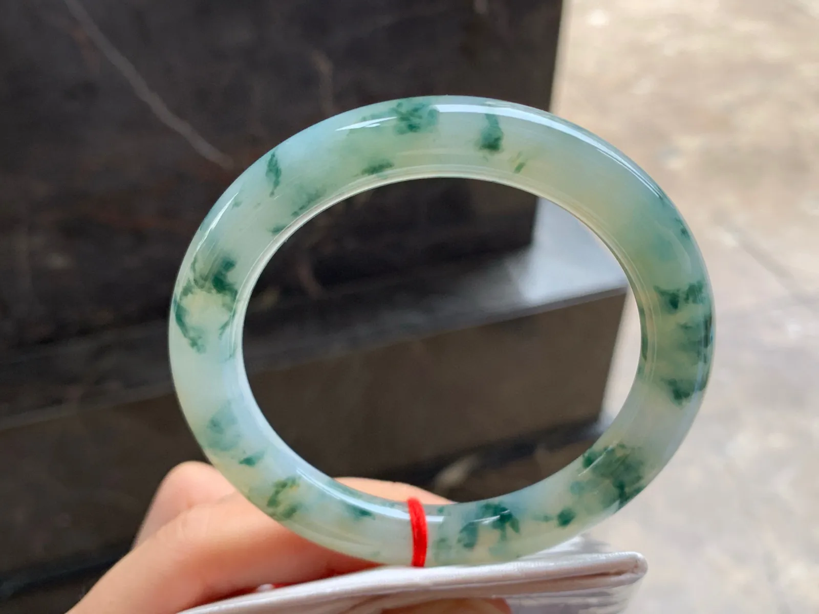 58.5-10

飘花圆条手镯^_^飘花灵韵
