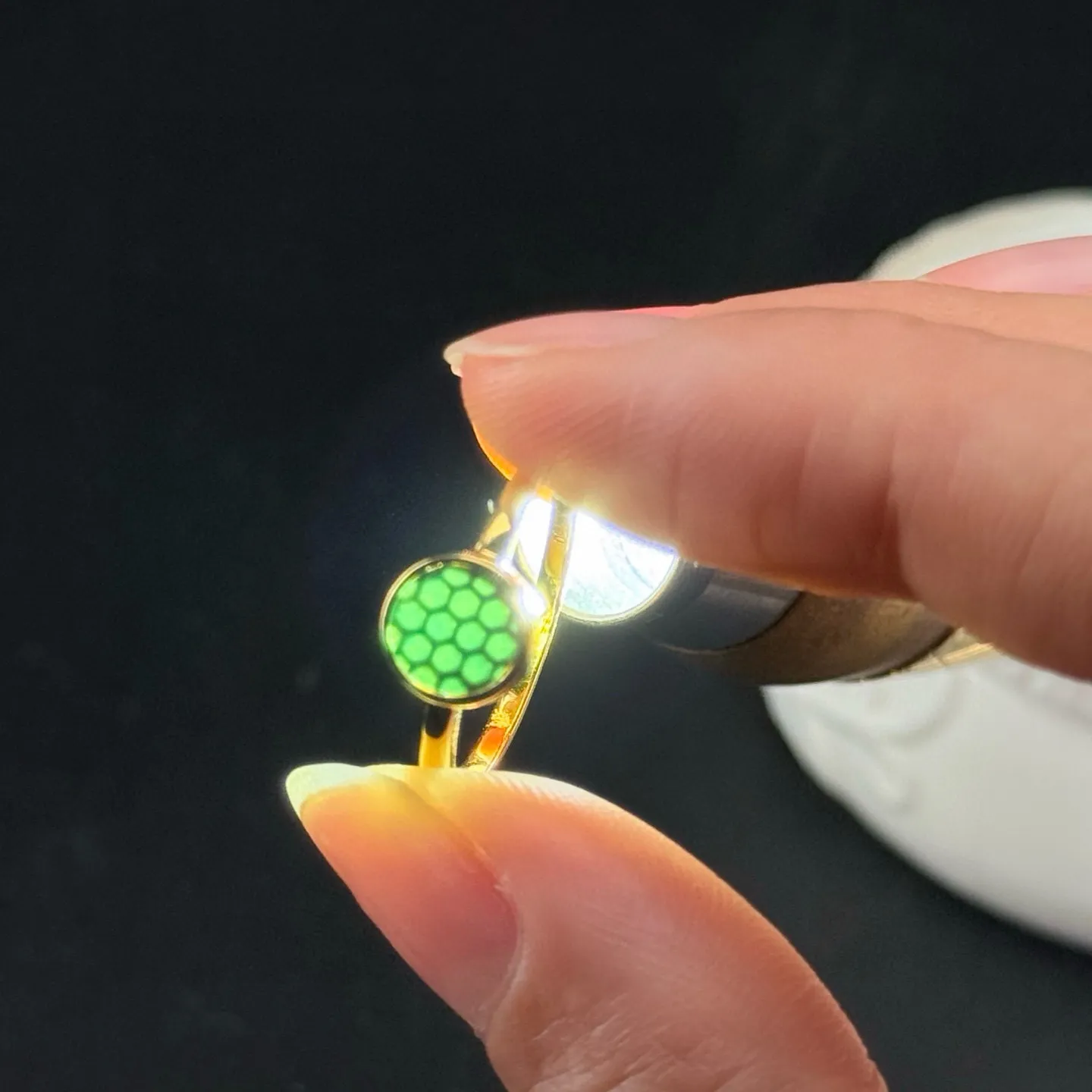 精品18k墨翠圆片女戒 尺寸7.6