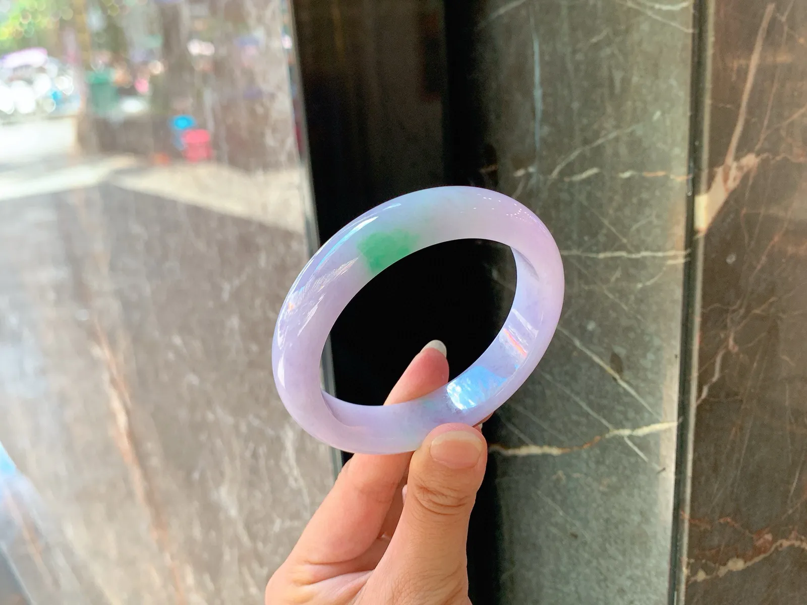 ｜59圈口
浓春彩，这个颜色有点好看过头了、带上回头率老高了、明艳动人、那一抹翠更惊艳、