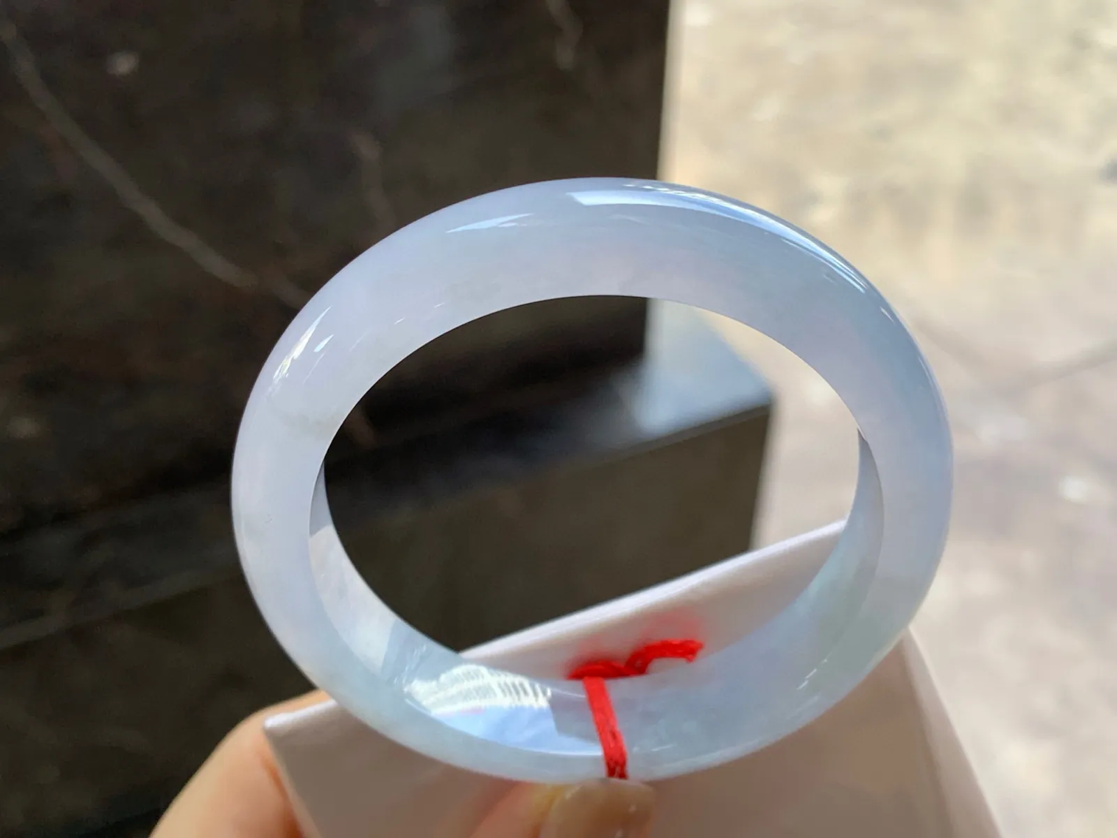 冰种手镯
尺寸：56-12.5-8.5mm
种水好 小清新 微棉不影响
