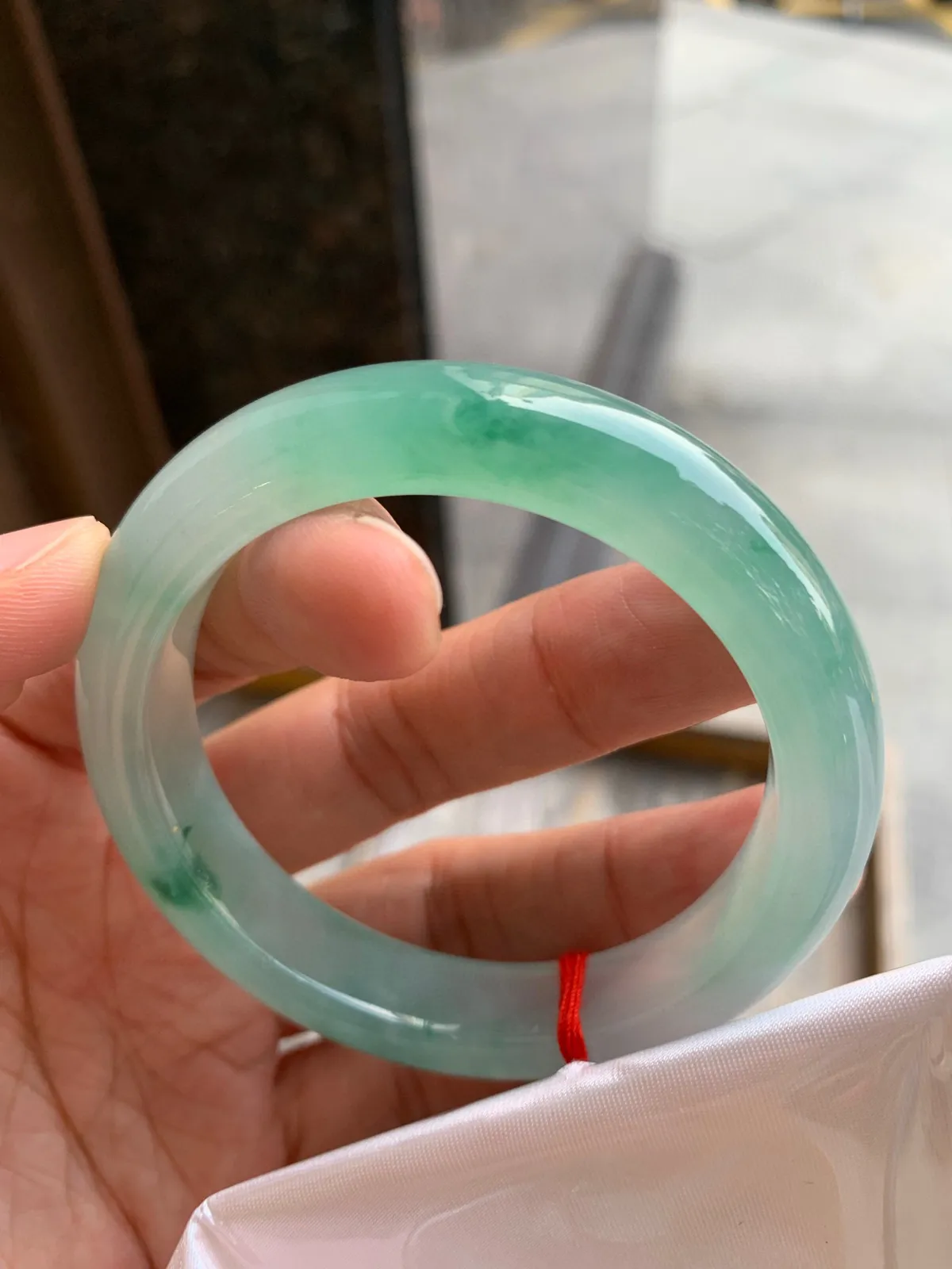 正圈冰飘绿 尺寸：54.8/12/8.4mm