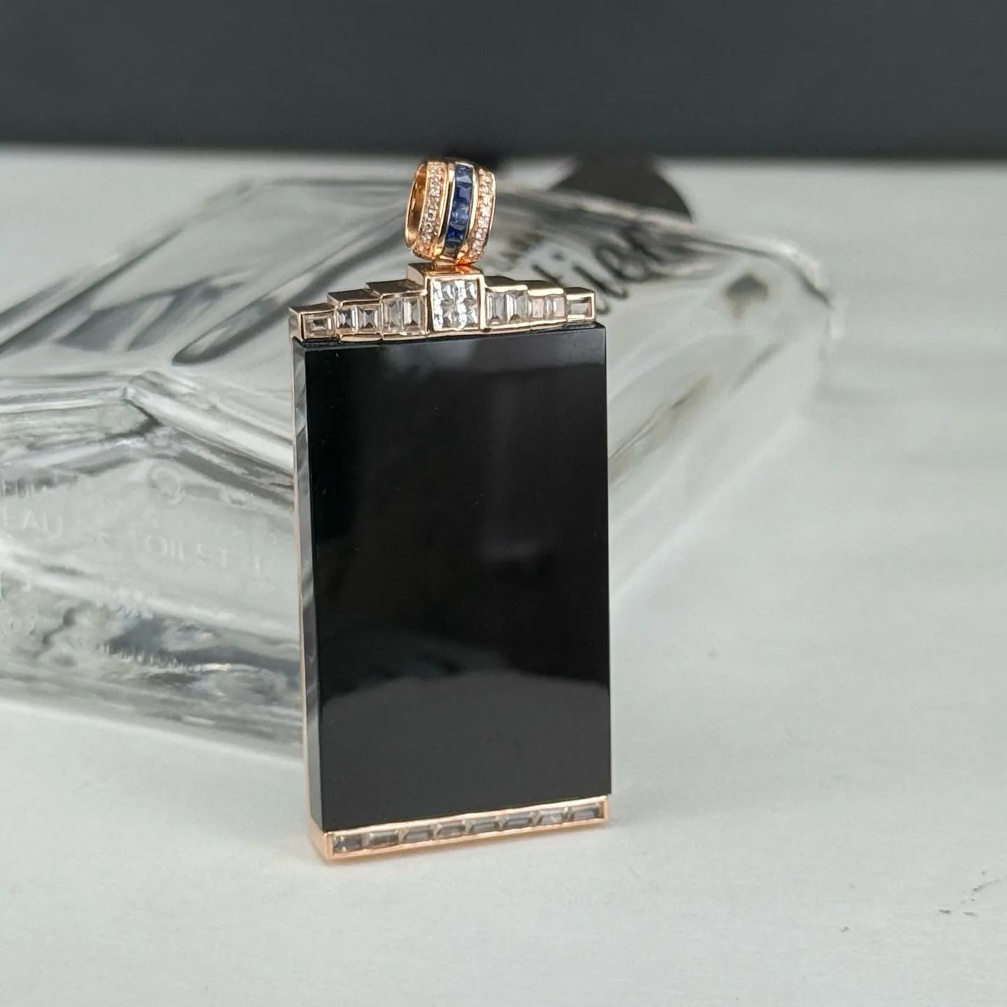 精品墨翠无事牌 种好色正 黑度极好 打灯通透 油性十足 尺寸48.6