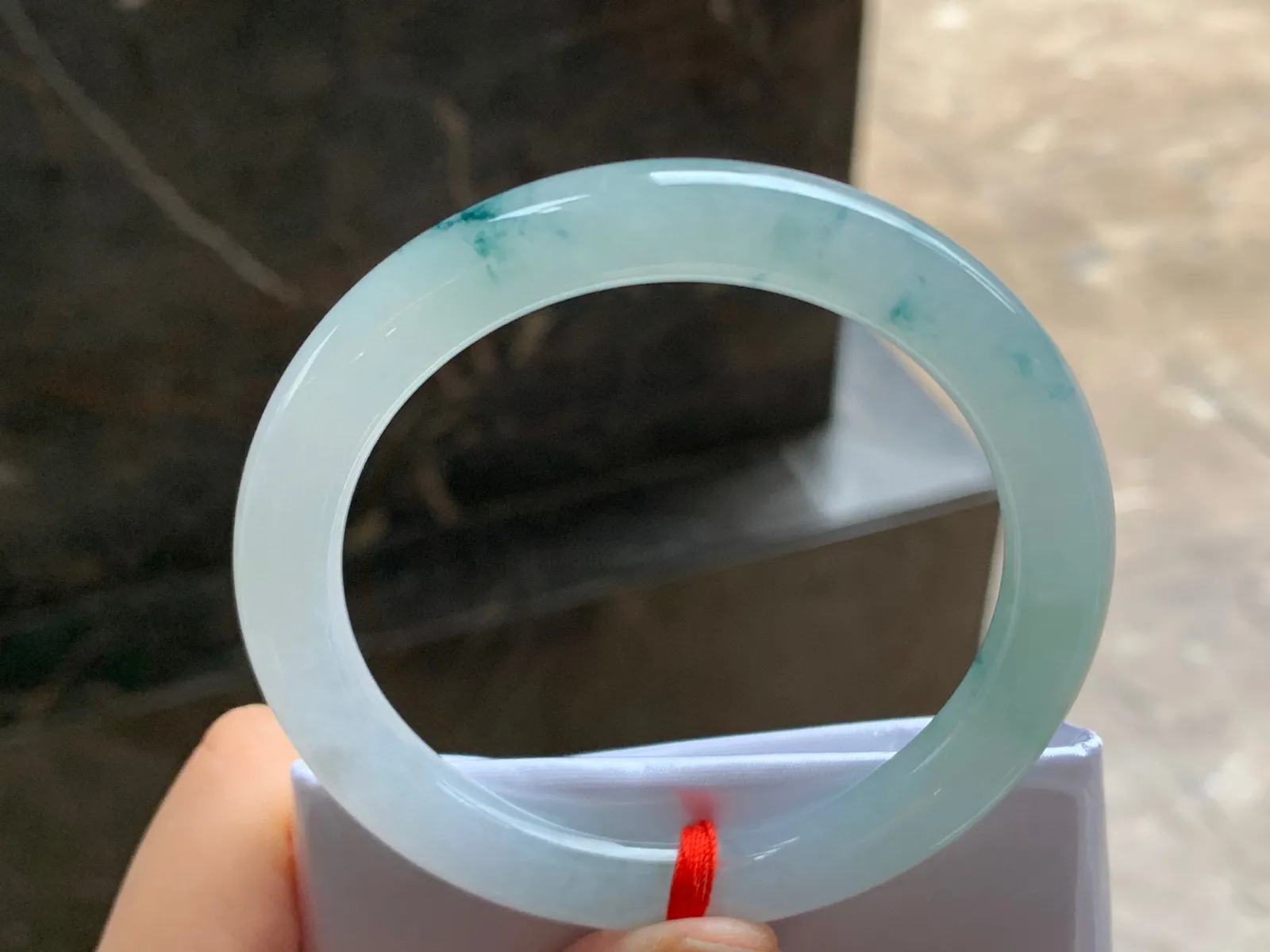 54.5-8.9

冰蓝花圆条手镯^_^飘花灵韵