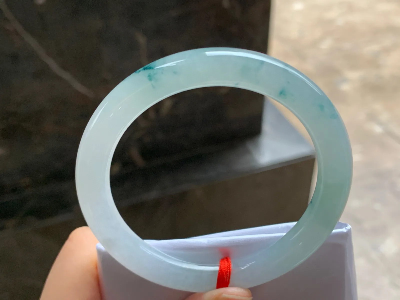 54.5-8.9

冰蓝花圆条手镯^_^飘花灵韵