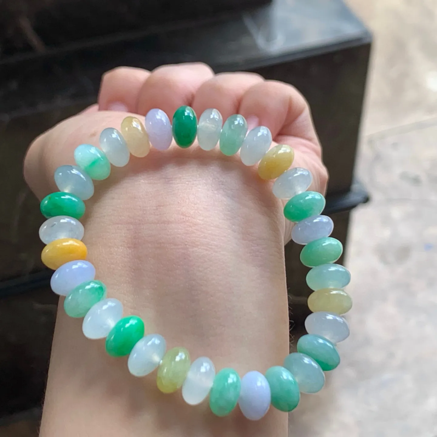彩色手串
 大颗佩戴漂亮～