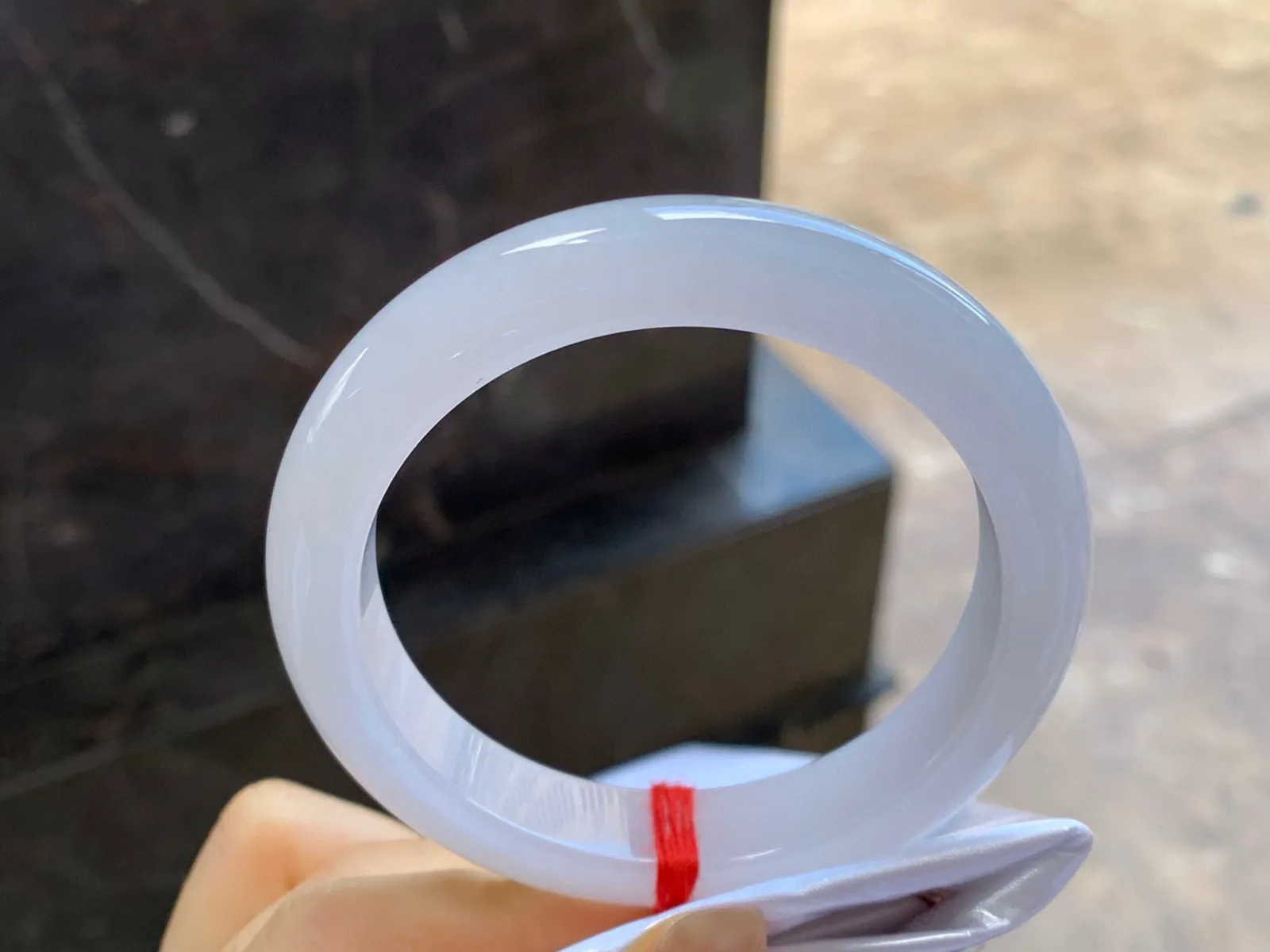 淡春手镯
尺寸：56.6-12-8.8mm
肉质细腻水润～小清新