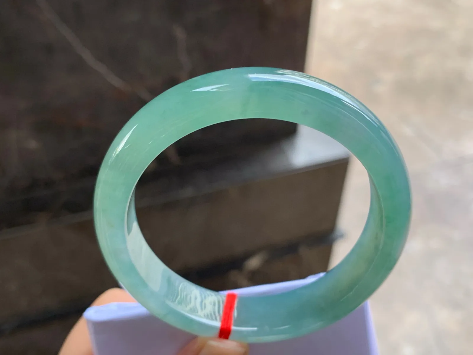 56.5-13.5-8.1

冰种油蓝手镯^_^颜色鲜艳