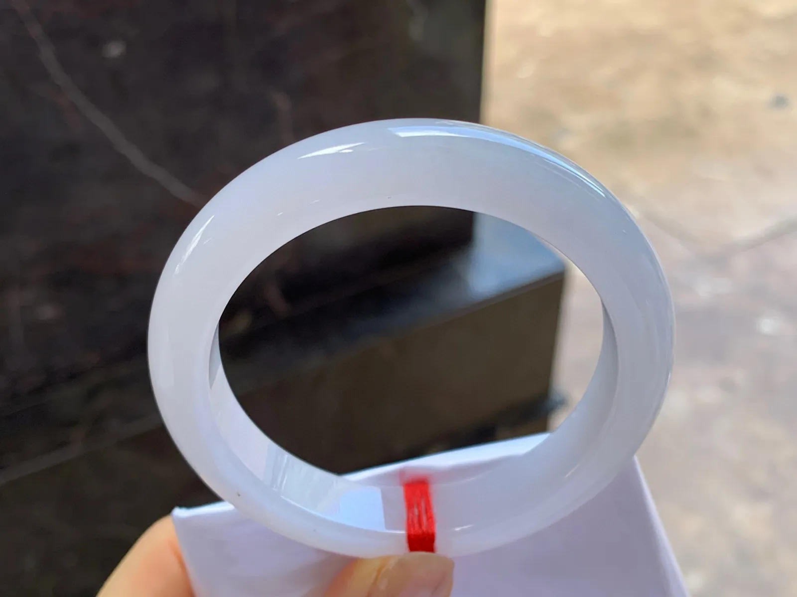 淡春手镯
尺寸：56.6-12-8.8mm
肉质细腻水润～小清新