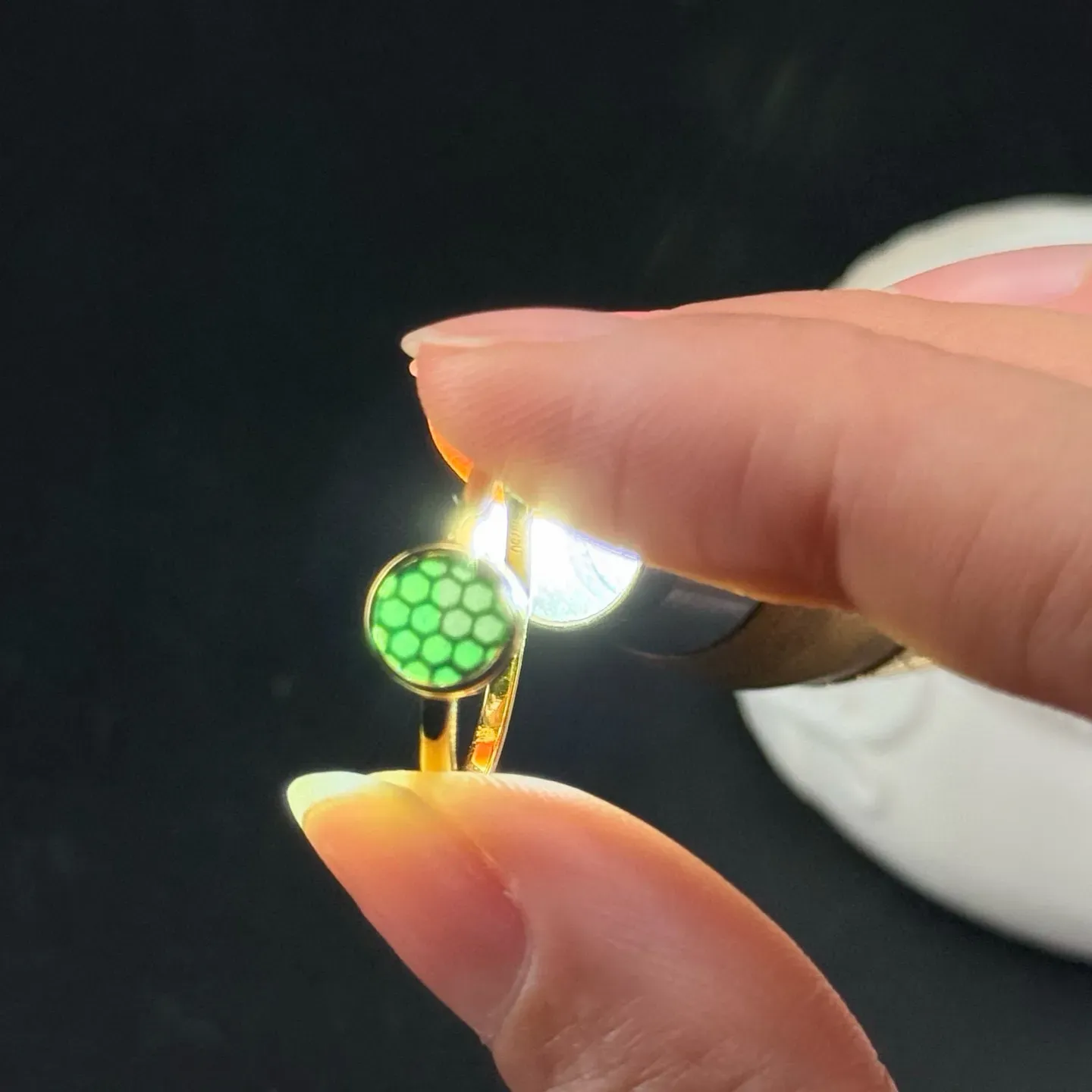 精品18k墨翠圆片女戒 尺寸7.6